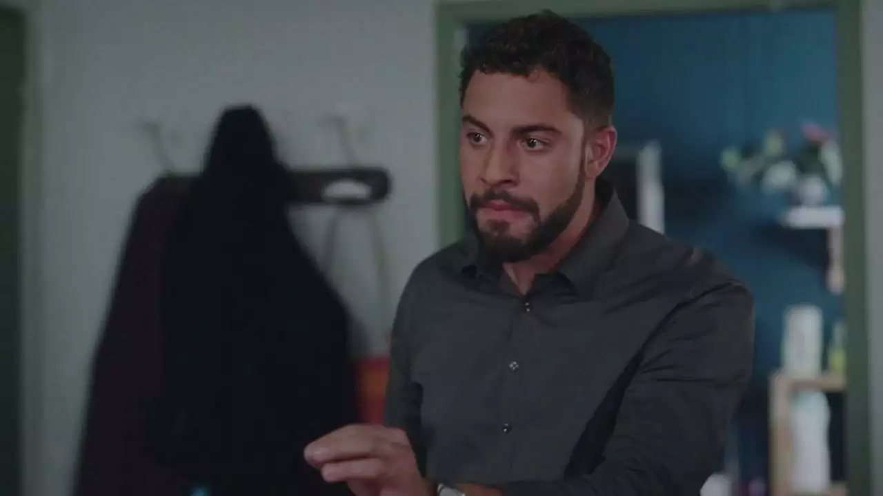 Plus belle la vie Indiscrétion : L'effroyable découverte d'Abdel sur le tueur à gage Plus belle la vie Indiscrétion : L'effroyable découverte d'Abdel sur le tueur à gage