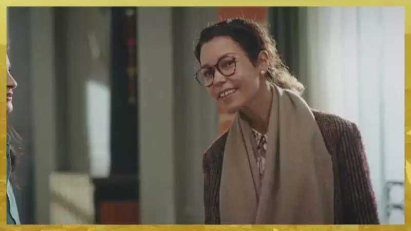 Plus belle la vie Indiscrétion : Qui est vraiment la future femme de Rochat ? Plus belle la vie Indiscrétion : Qui est vraiment la future femme de Rochat ?