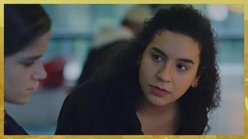 Indiscrétion : Mila retrouve le témoin de l’accident de Mouss Indiscrétion : Mila retrouve le témoin de l’accident de Mouss