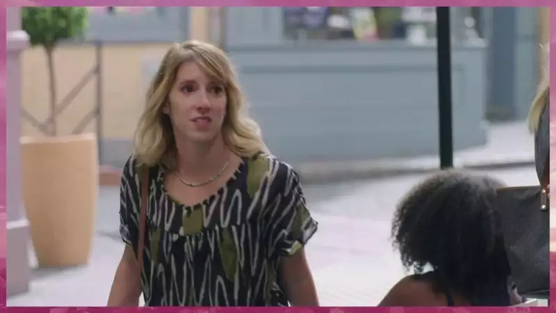 Indiscrétion : Barbara amoureuse recraque... Indiscrétion : Barbara amoureuse recraque...