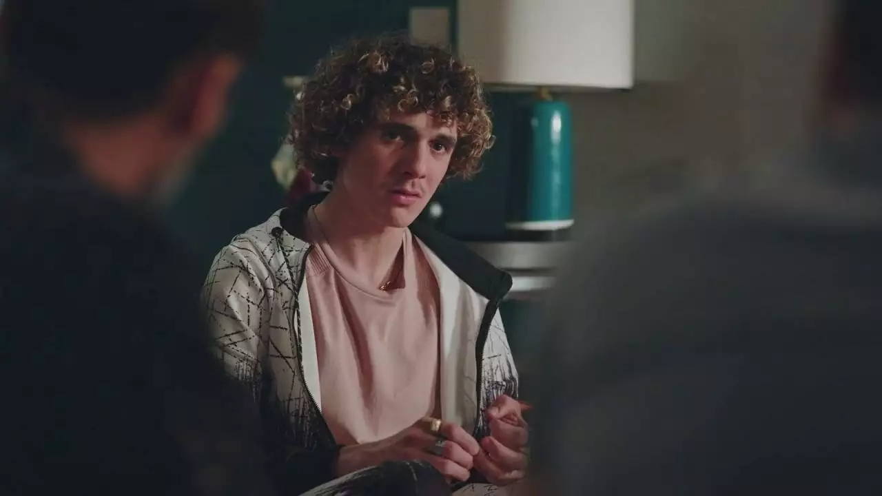 Plus belle la vie Indiscrétion : Riva et Thomas confrontent Kilian Plus belle la vie Indiscrétion : Riva et Thomas confrontent Kilian