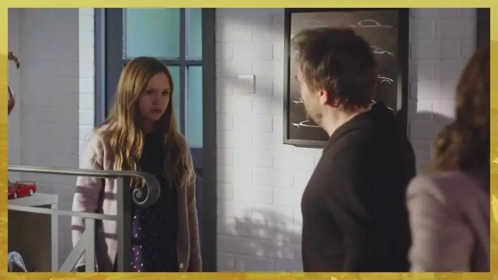 Plus belle la vie Indiscrétion : Lucie ne supporte pas la relation de son père Plus belle la vie Indiscrétion : Lucie ne supporte pas la relation de son père