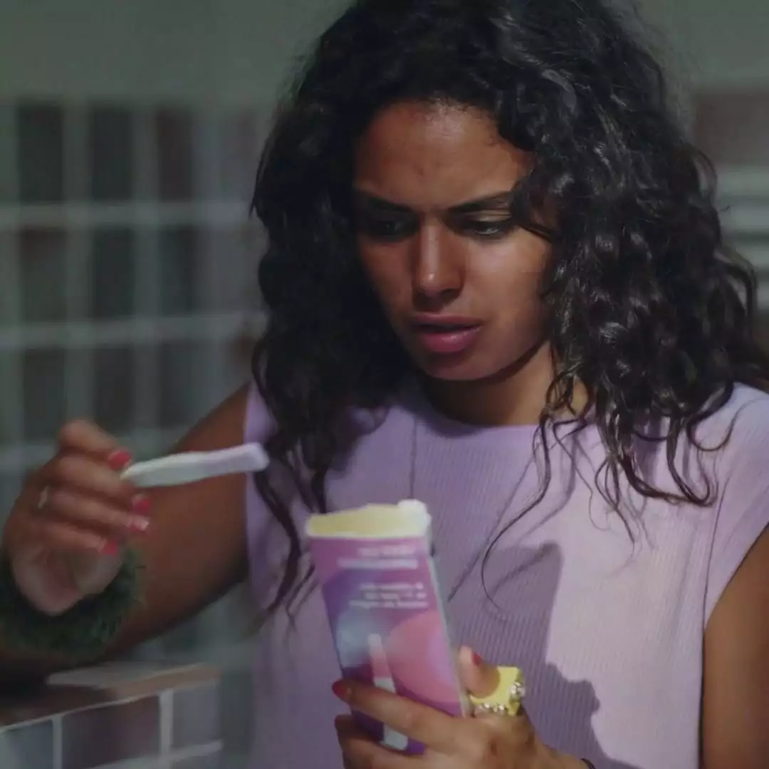 Plus belle la vie Indiscrétion : La réaction de Betty face à sa grossesse... Plus belle la vie Indiscrétion : La réaction de Betty face à sa grossesse...