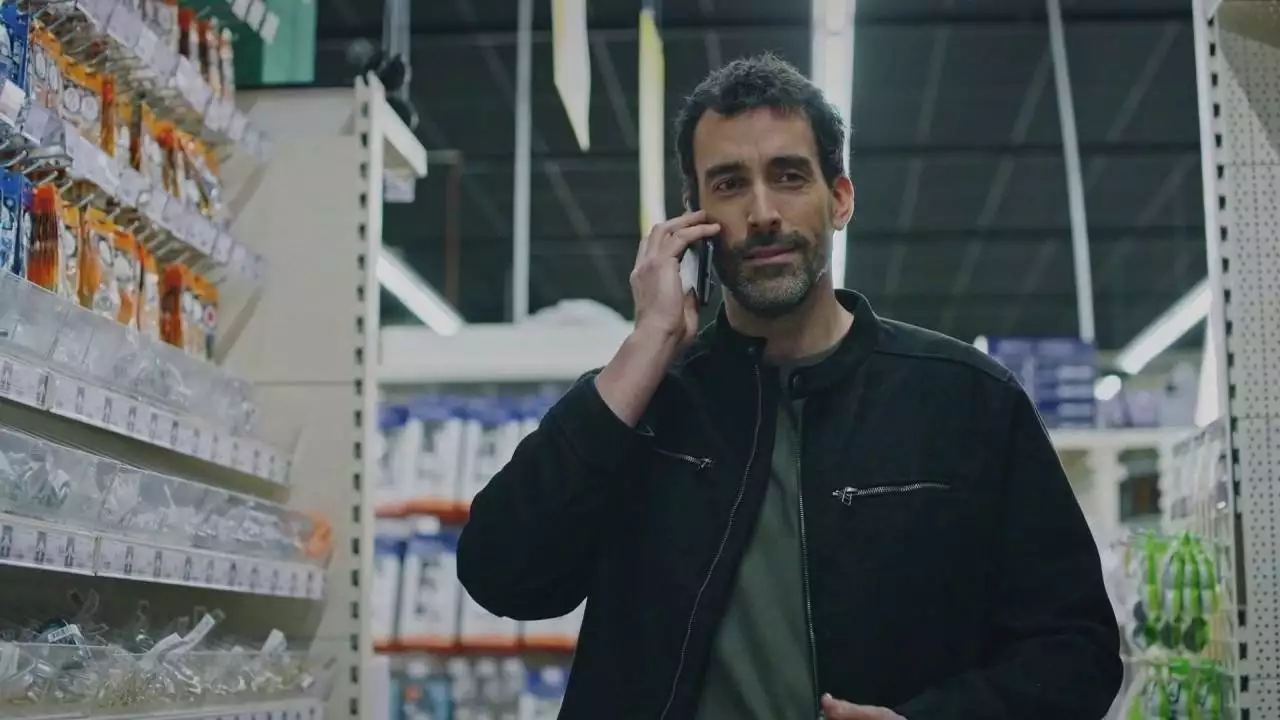 Plus belle la vie Indiscrétion : Ariane tend un piège à Jacob Plus belle la vie Indiscrétion : Ariane tend un piège à Jacob