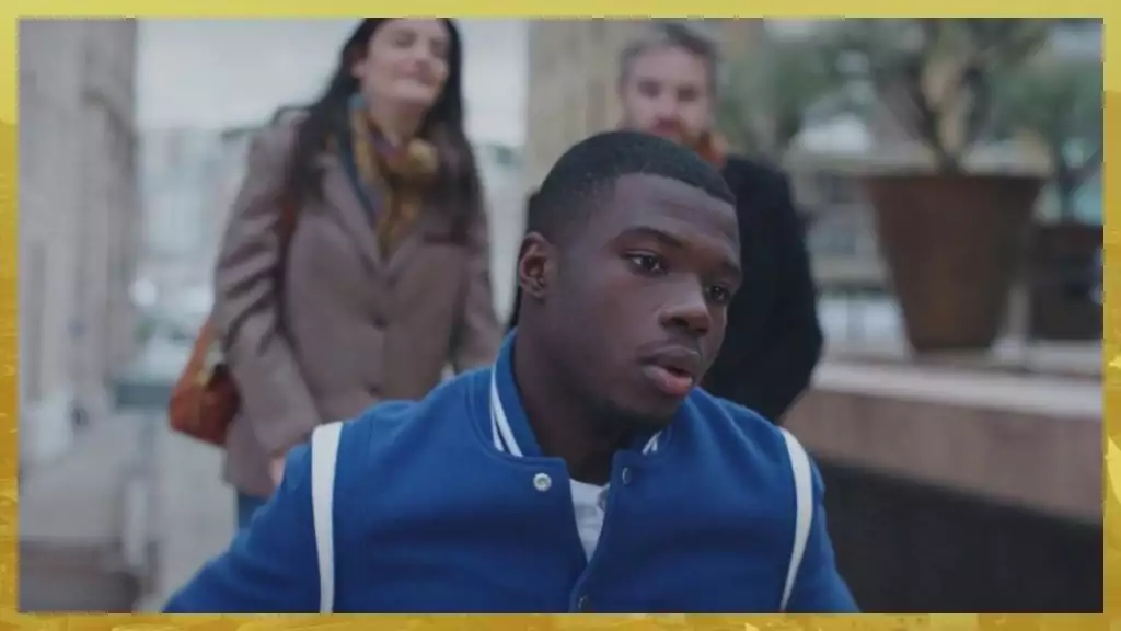 Plus belle la vie Indiscrétion : Mouss déjà dégouté par son poste de CPE Plus belle la vie Indiscrétion : Mouss déjà dégouté par son poste de CPE