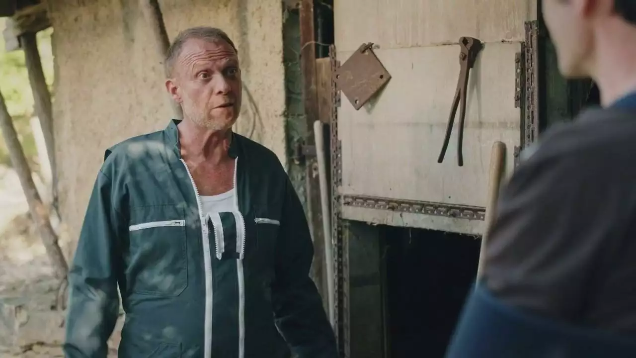 Plus belle la vie Indiscrétion : Eric prêt à changer de métier ? Plus belle la vie Indiscrétion : Eric prêt à changer de métier ?