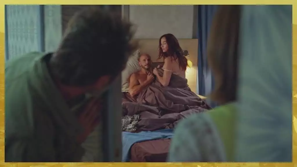 Plus belle la vie Indiscrétion : Valentin et Delphine Bommel couchent ensemble ! Plus belle la vie Indiscrétion : Valentin et Delphine Bommel couchent ensemble !