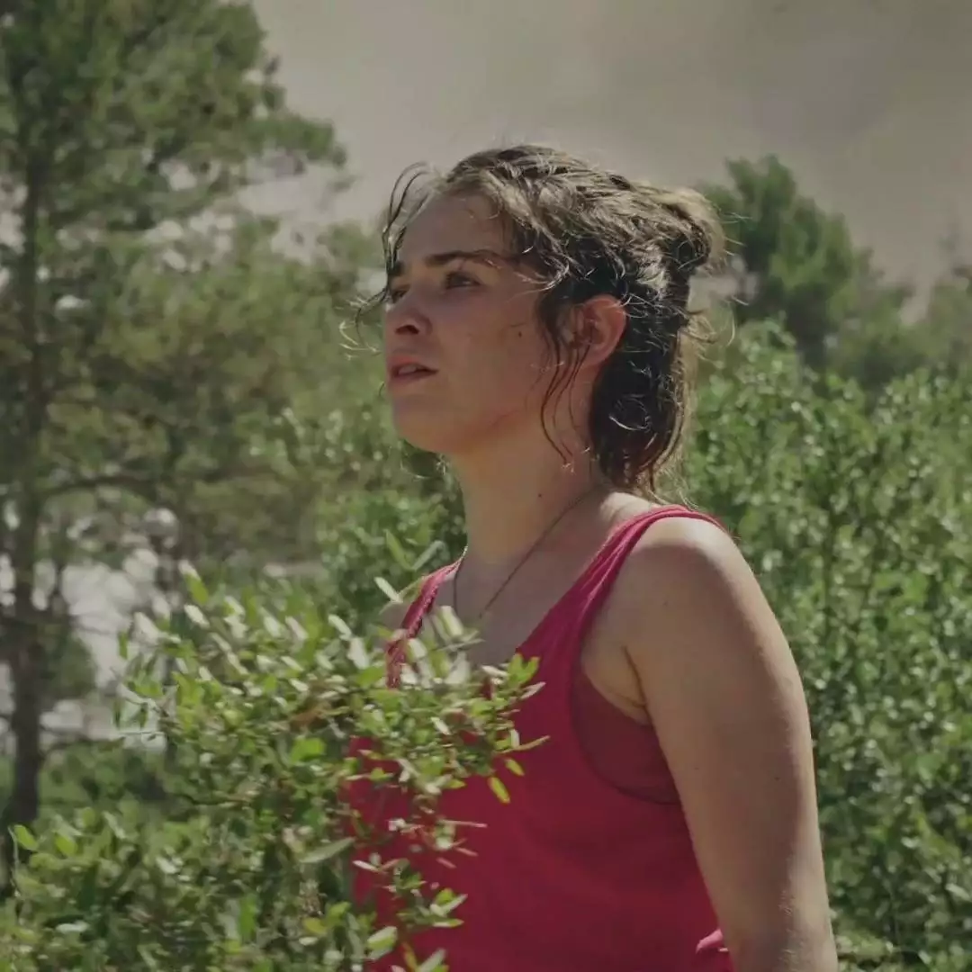 Plus belle la vie Indiscrétion : Lola se libère de ses démons Plus belle la vie Indiscrétion : Lola se libère de ses démons