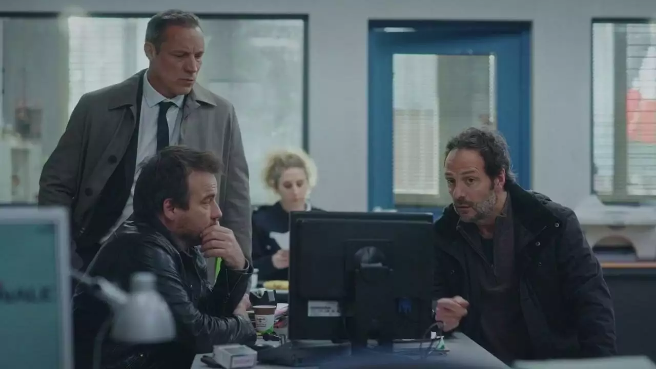 Plus belle la vie Indiscrétion : L'enquête Coralie est réouverte ! Plus belle la vie Indiscrétion : L'enquête Coralie est réouverte !