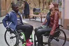 Luna conseille à Mouss de prendre sa vie en main ! Luna conseille à Mouss de prendre sa vie en main !