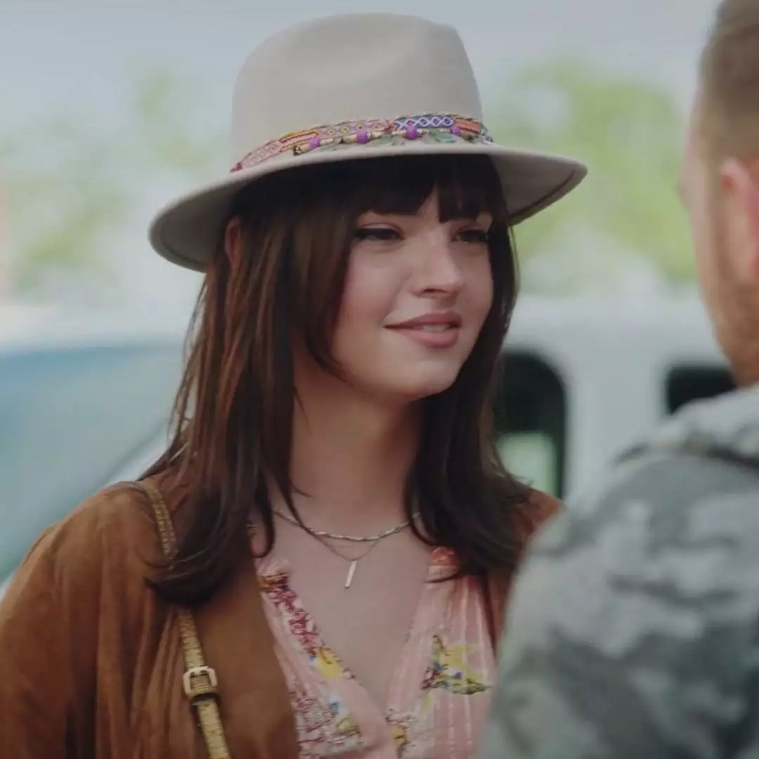 Plus belle la vie Indiscrétion : Kévin est toujours attiré par Alexandra Plus belle la vie Indiscrétion : Kévin est toujours attiré par Alexandra