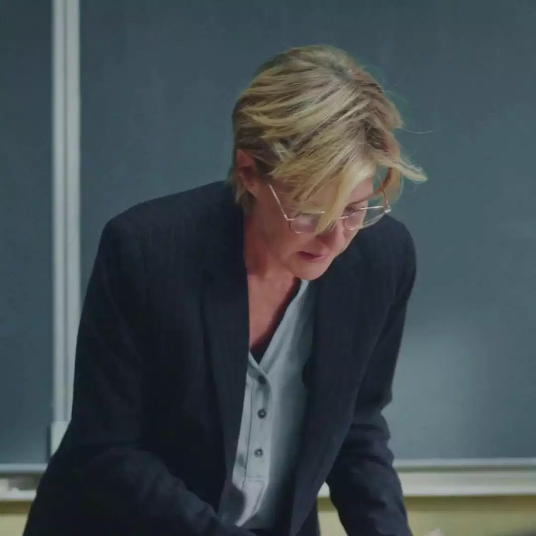 Plus belle la vie Indiscrétion : L’heure de l’inspection de Laetitia a sonné Plus belle la vie Indiscrétion : L’heure de l’inspection de Laetitia a sonné