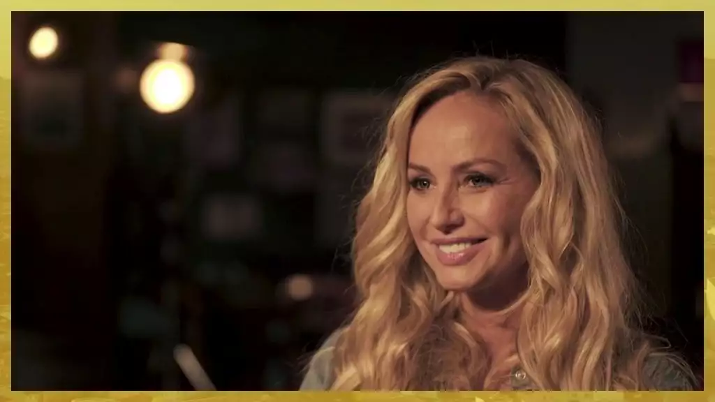 Plus belle la vie Adriana Karembeu : l'interview Vrai - Faux #plusbellelavie Plus belle la vie Adriana Karembeu : l'interview Vrai - Faux #plusbellelavie