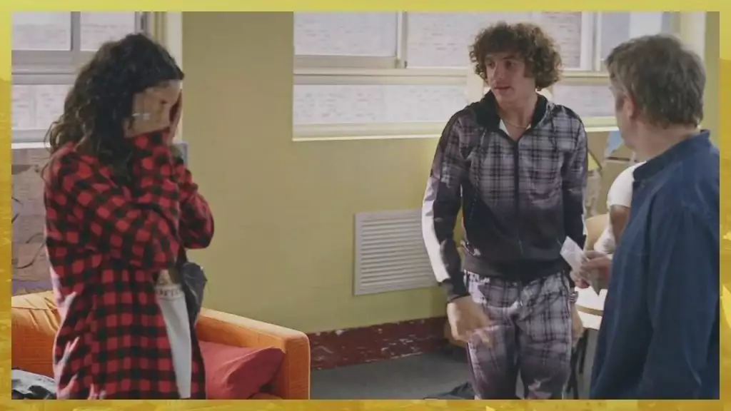 Plus belle la vie Indiscrétion : Énorme scandale à Scotto Plus belle la vie Indiscrétion : Énorme scandale à Scotto