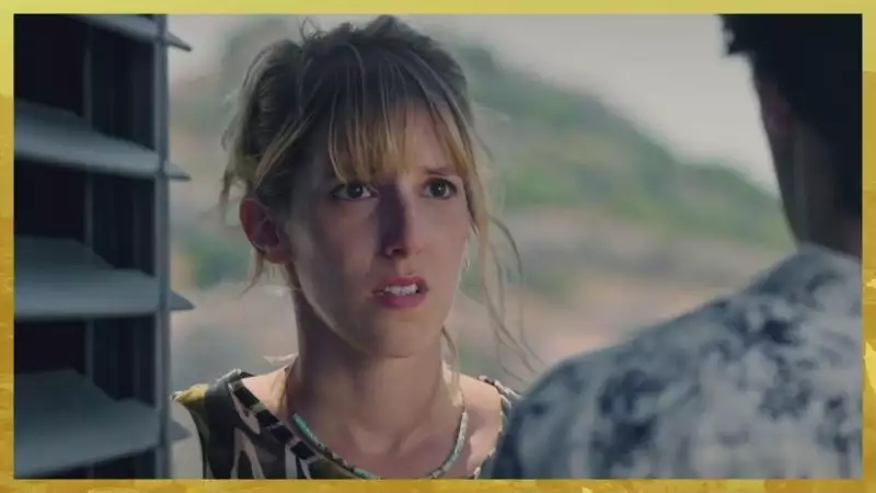 Indiscrétion : Barbara et César le baiser Indiscrétion : Barbara et César le baiser