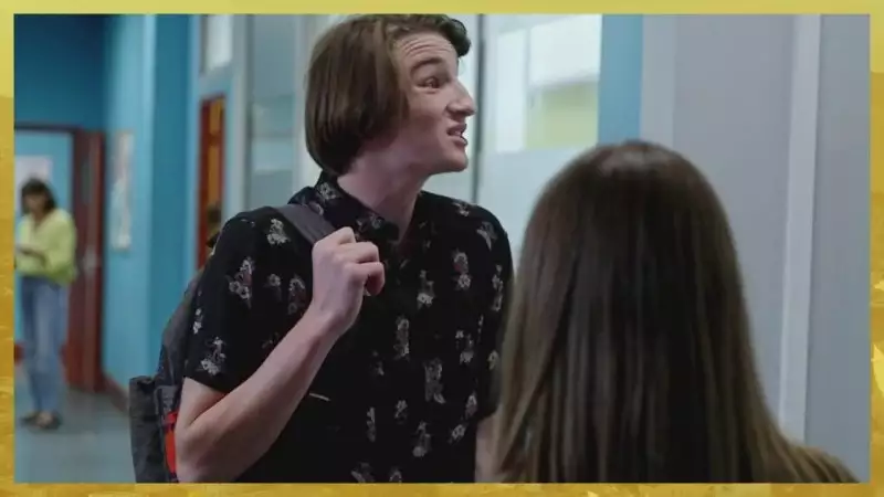 Indiscrétion : Noé insulte sa mère au lycée Indiscrétion : Noé insulte sa mère au lycée