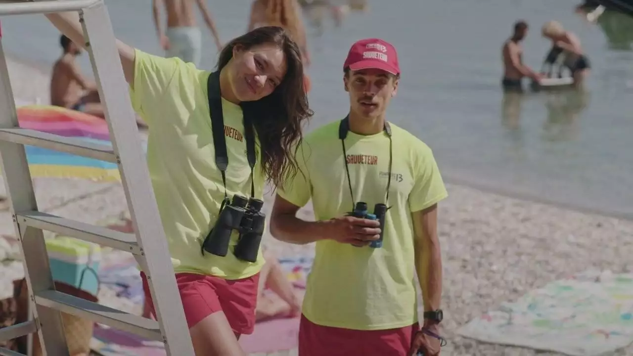 Plus belle la vie Indiscrétion : Le shooting sexy de Baptiste et Justine Plus belle la vie Indiscrétion : Le shooting sexy de Baptiste et Justine