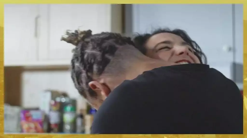 Plus belle la vie Indiscrétion : Emma et Baptiste ont quelque chose à fêter Plus belle la vie Indiscrétion : Emma et Baptiste ont quelque chose à fêter