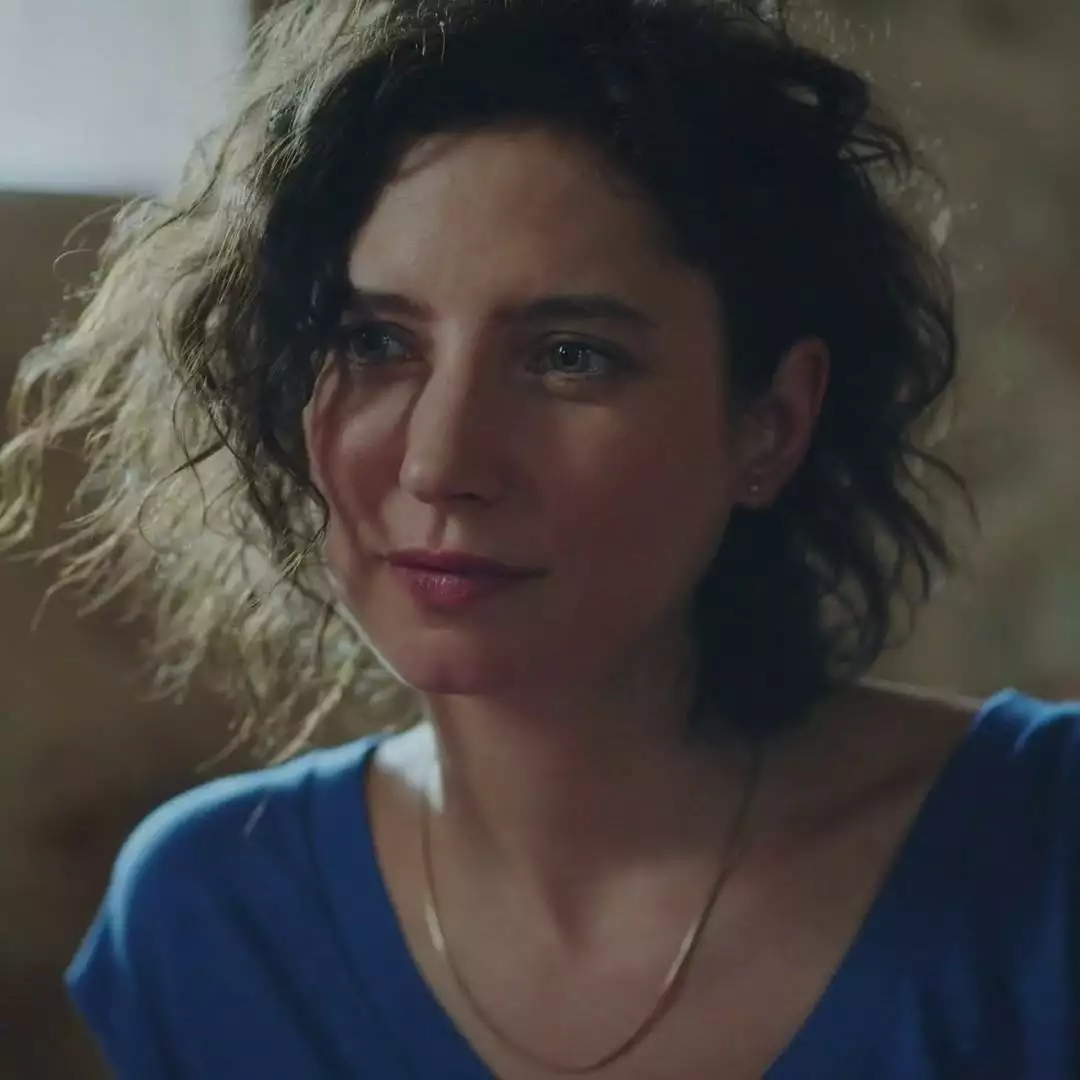 Plus belle la vie Indiscrétion : Romain prisonnier de la folie de Vanessa Plus belle la vie Indiscrétion : Romain prisonnier de la folie de Vanessa