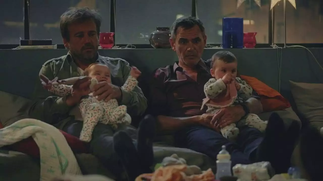 Plus belle la vie Indiscrétion : Jean-Paul et Patrick perdus sans leurs femmes... Plus belle la vie Indiscrétion : Jean-Paul et Patrick perdus sans leurs femmes...