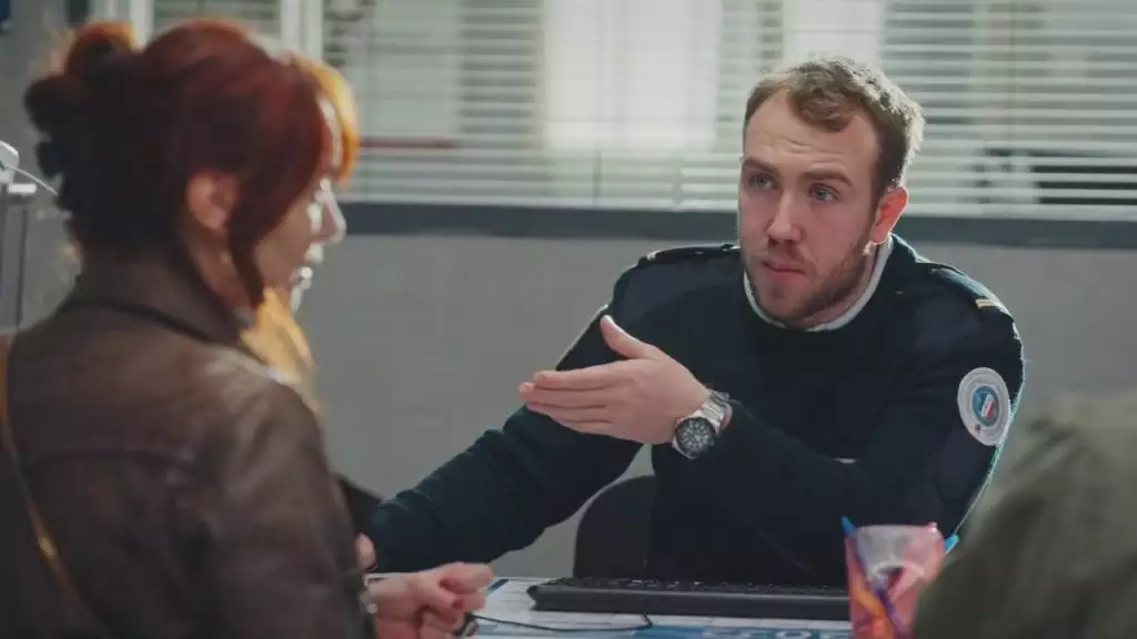 Plus belle la vie Indiscrétion : Delphine ment à la police... Plus belle la vie Indiscrétion : Delphine ment à la police...