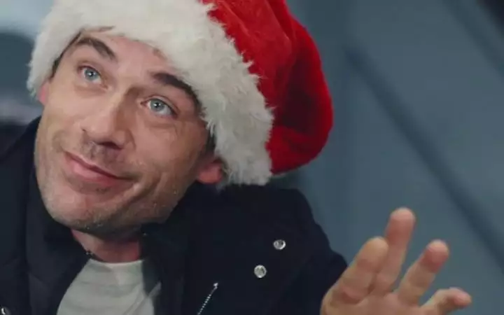 Indiscrétion : Le petit jeu malsain d’Hadrien Indiscrétion : Le petit jeu malsain d’Hadrien