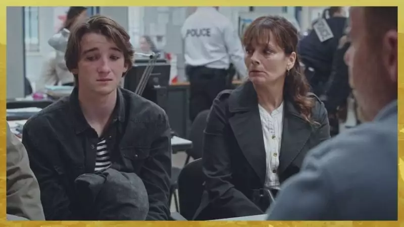 Plus belle la vie Indiscrétion : Direction la prison pour mineurs pour Noé Plus belle la vie Indiscrétion : Direction la prison pour mineurs pour Noé