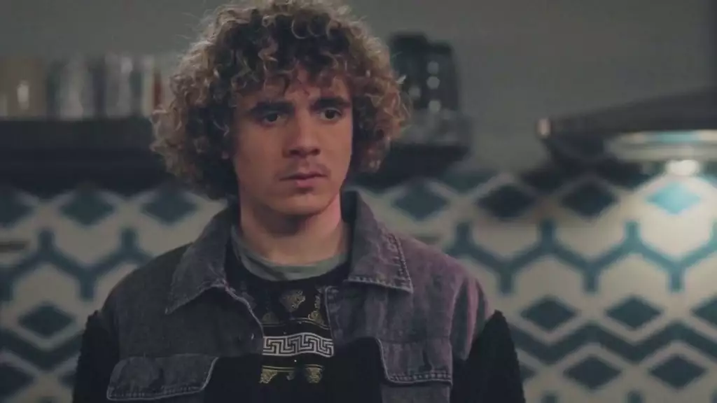 Plus belle la vie Indiscrétion : Le pic violent de Kilian à Riva Plus belle la vie Indiscrétion : Le pic violent de Kilian à Riva