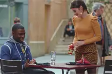 Sabrina donne un précieux conseil à Mouss Sabrina donne un précieux conseil à Mouss