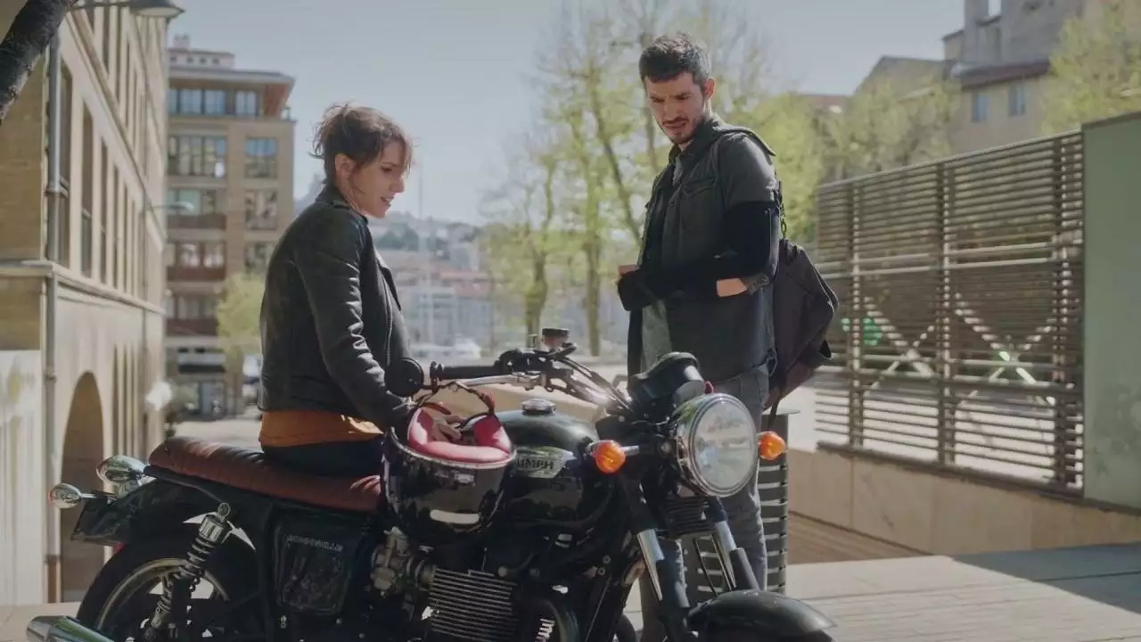 Plus belle la vie Indiscrétion : Entre Tim et Abdel, Barbara a choisi ! Plus belle la vie Indiscrétion : Entre Tim et Abdel, Barbara a choisi !