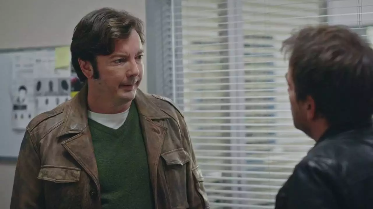 Plus belle la vie Indiscrétion : Gérard se rend à la police ! Plus belle la vie Indiscrétion : Gérard se rend à la police !