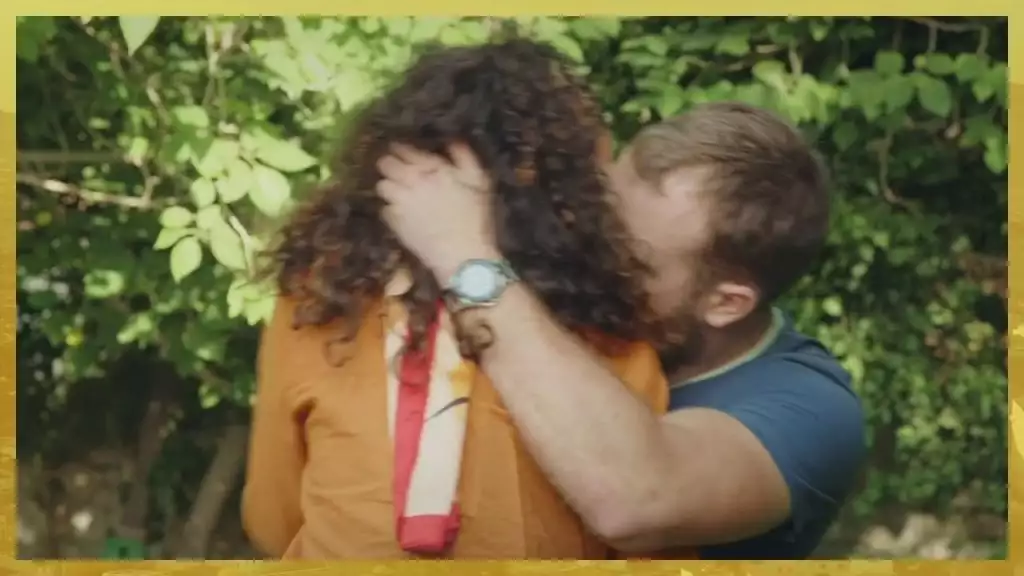 Plus belle la vie Indiscrétion : Camille et Kévin - le baiser ! Plus belle la vie Indiscrétion : Camille et Kévin - le baiser !