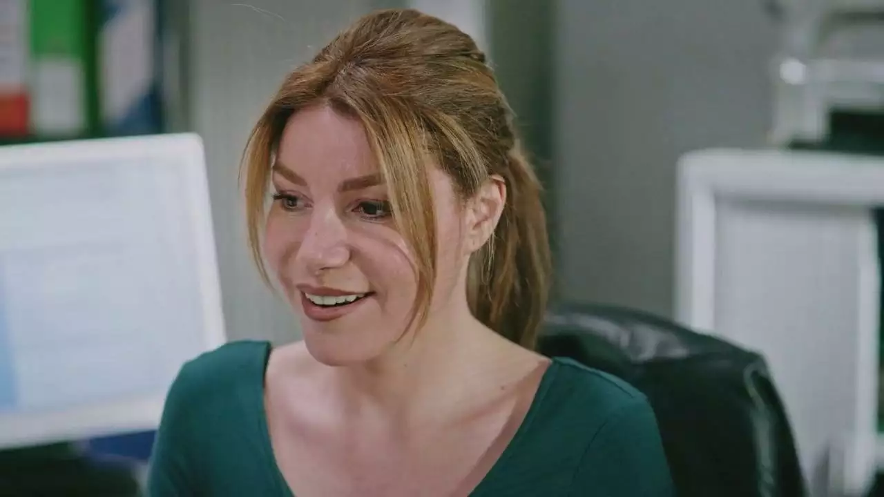 Plus belle la vie Indiscrétion : L'enquête avance à grands pas pour Ariane Plus belle la vie Indiscrétion : L'enquête avance à grands pas pour Ariane