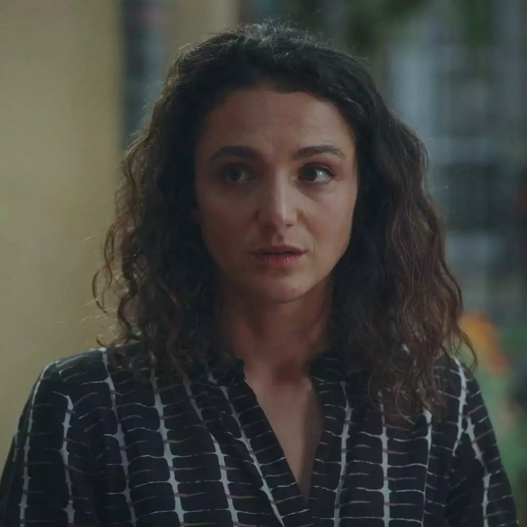 Plus belle la vie Indiscrétion : Barbara fait son mea culpa auprès d'Emma Plus belle la vie Indiscrétion : Barbara fait son mea culpa auprès d'Emma