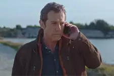 Andrès (Pavel) s’inquiète pour Luna qui l’évite Andrès (Pavel) s’inquiète pour Luna qui l’évite