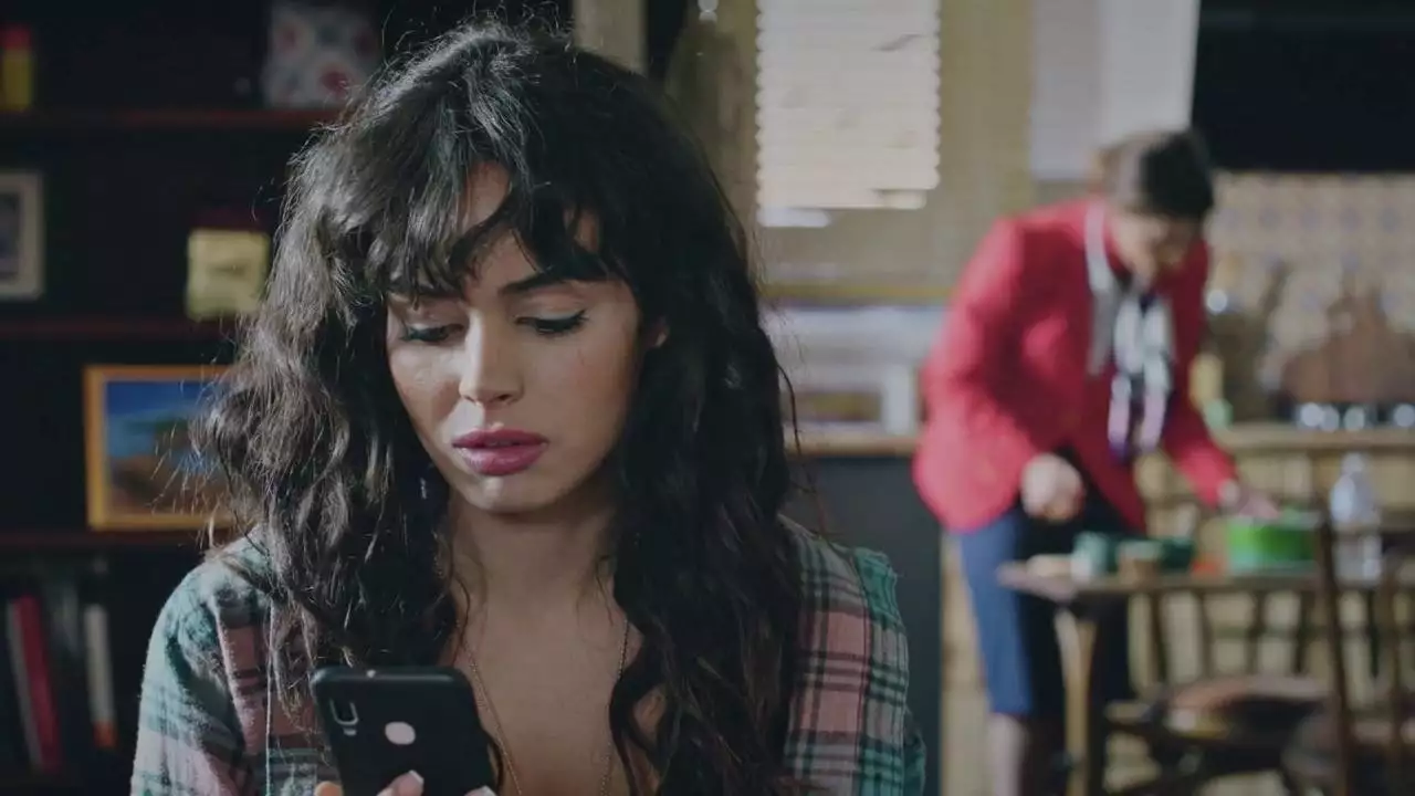 Plus belle la vie Indiscrétion : Betty prête à tout pour réunir sa famille Plus belle la vie Indiscrétion : Betty prête à tout pour réunir sa famille