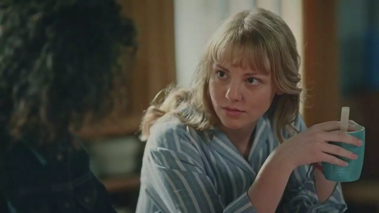 Plus belle la vie Indiscrétion : Le lapsus révélateur de Fanny Plus belle la vie Indiscrétion : Le lapsus révélateur de Fanny