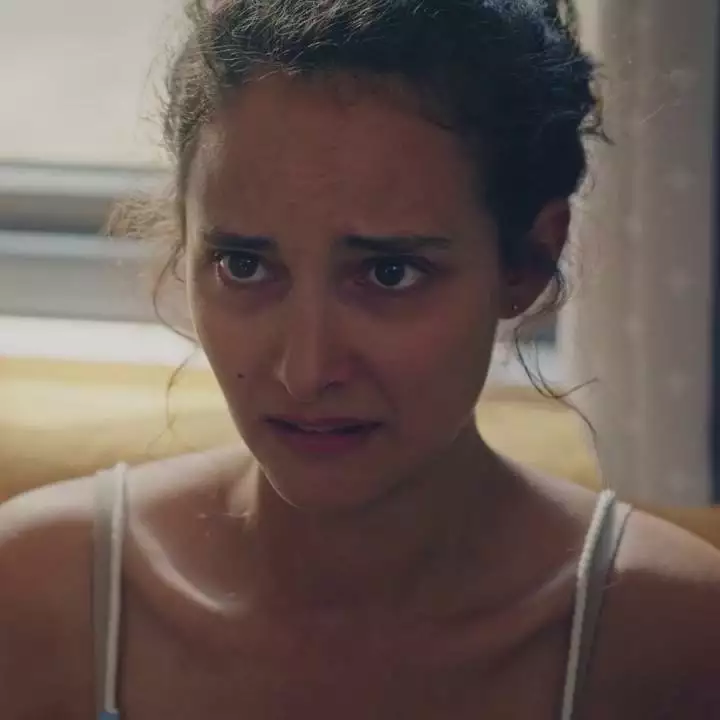 Plus belle la vie Indiscrétion : L'heure des aveux pour Camille ? Plus belle la vie Indiscrétion : L'heure des aveux pour Camille ?