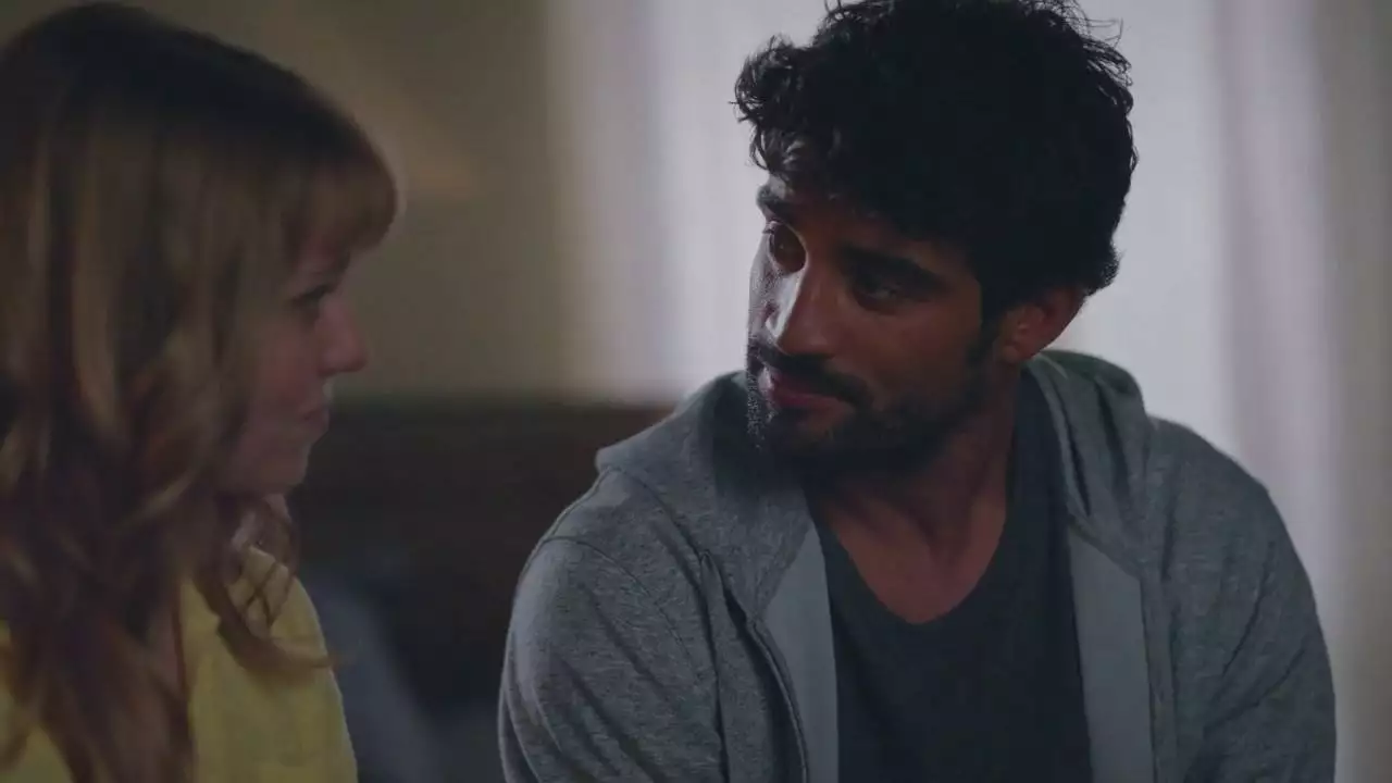 Plus belle la vie Indiscrétion : Le passé de Romain refait surface Plus belle la vie Indiscrétion : Le passé de Romain refait surface