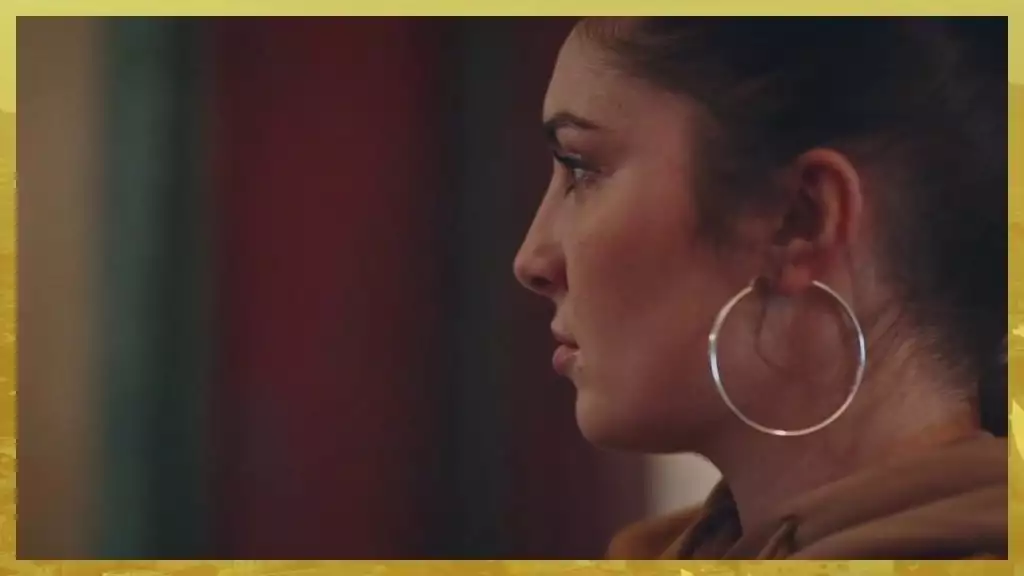 Plus belle la vie Indiscrétion : Un mystérieux personnage suit les Nebout à la trace Plus belle la vie Indiscrétion : Un mystérieux personnage suit les Nebout à la trace