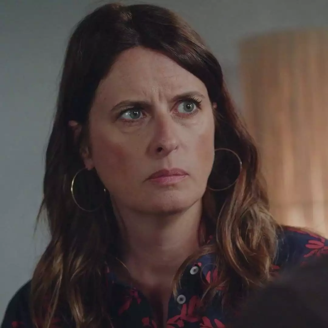 Plus belle la vie Indiscrétion : Pavel menace Luna avec... Plus belle la vie Indiscrétion : Pavel menace Luna avec...