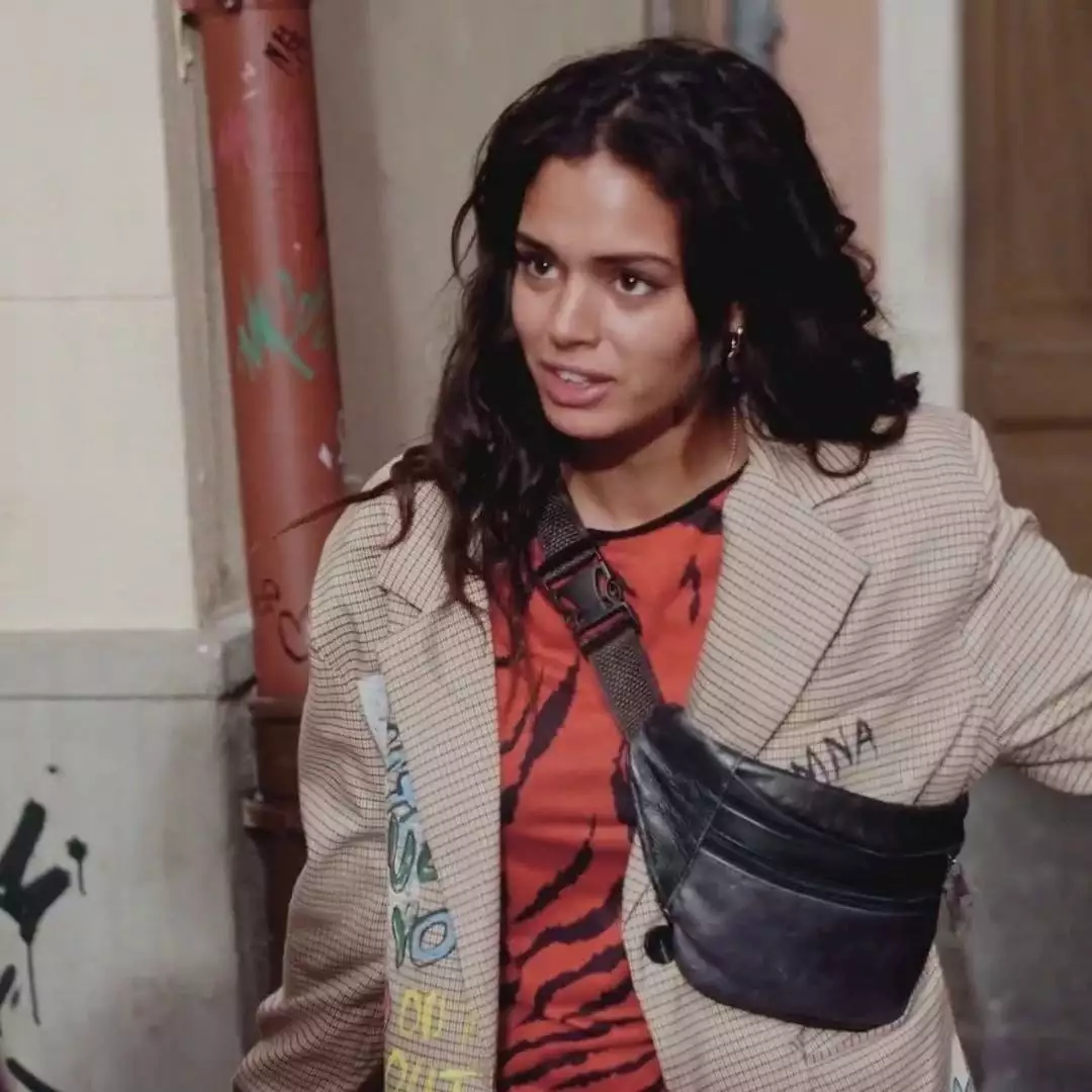 Plus belle la vie Indiscrétion : Betty à bout du harcèlement de Kilian Plus belle la vie Indiscrétion : Betty à bout du harcèlement de Kilian