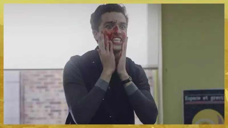 Indiscrétion : L'ignoble harcèlement de Lola au collège Indiscrétion : L'ignoble harcèlement de Lola au collège