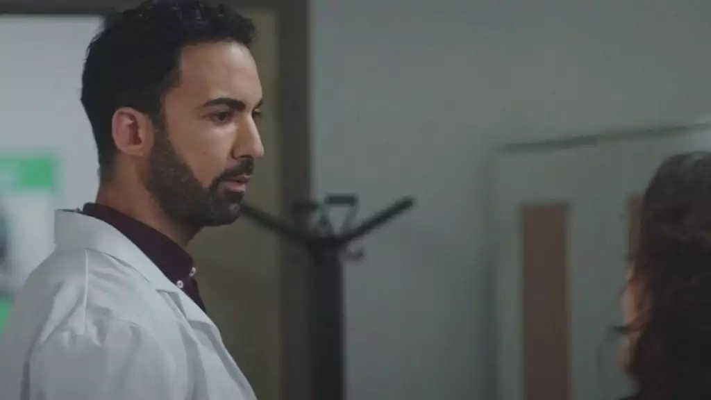 Plus belle la vie Indiscrétion : Riva viré de l'hôpital ? Plus belle la vie Indiscrétion : Riva viré de l'hôpital ?