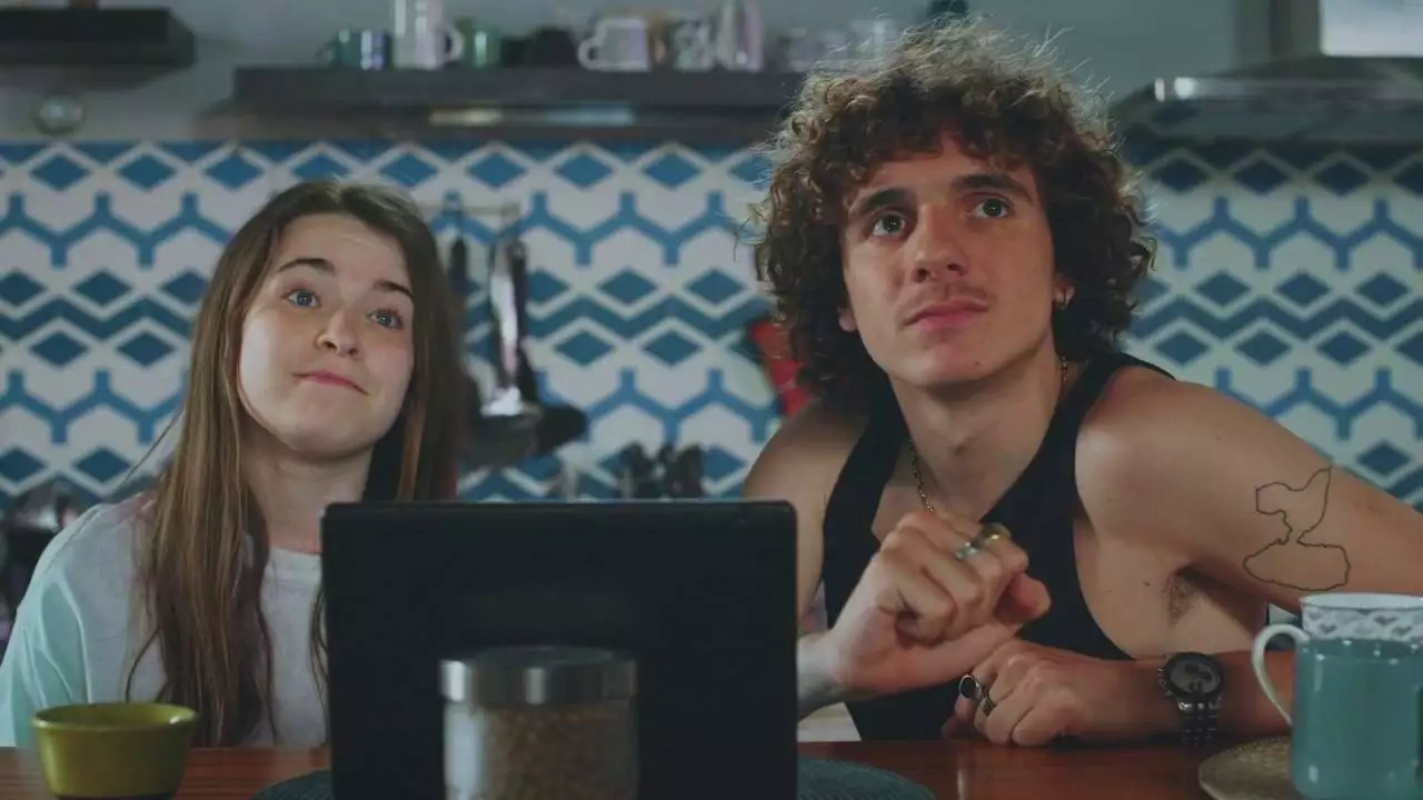 Plus belle la vie Indiscrétion : Kilian a un plan pour aider Lola Plus belle la vie Indiscrétion : Kilian a un plan pour aider Lola