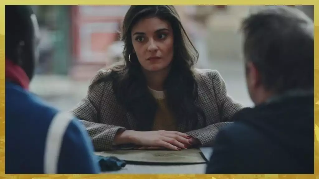 Plus belle la vie Indiscrétion : Les colocs découvrent le passé de Malika Plus belle la vie Indiscrétion : Les colocs découvrent le passé de Malika