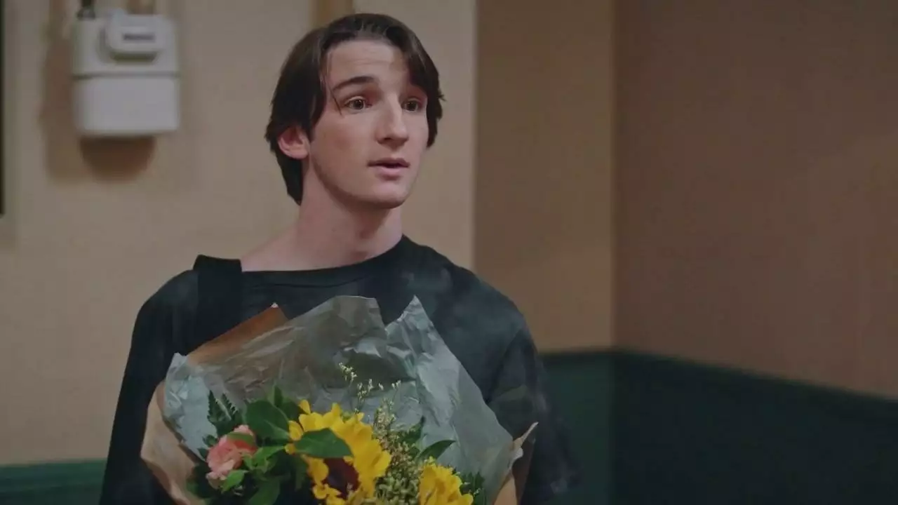 Plus belle la vie Indiscrétion : Noé ment à Lola Plus belle la vie Indiscrétion : Noé ment à Lola