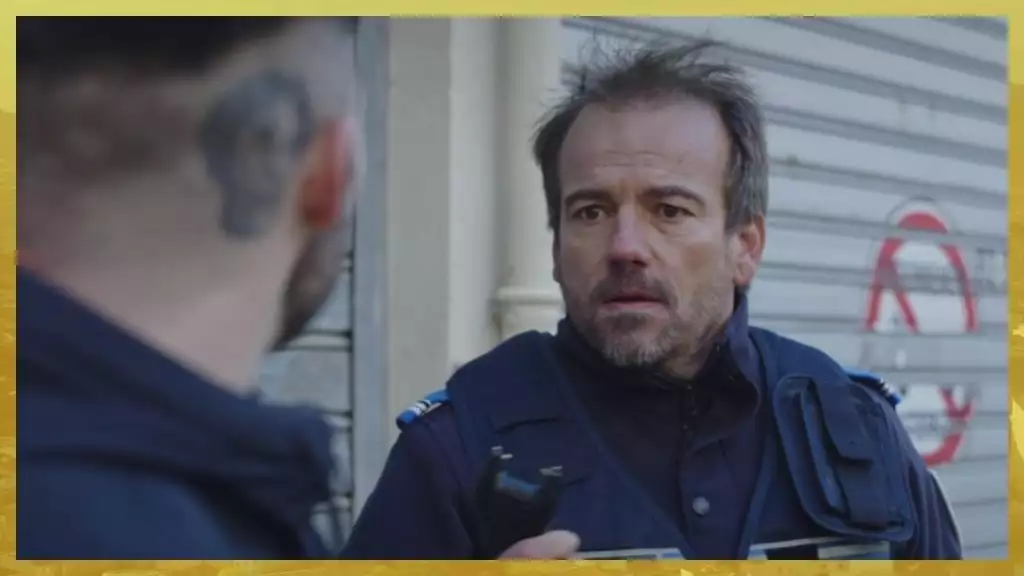 Plus belle la vie Indiscrétion : Jean-Paul - son intervention tourne mal Plus belle la vie Indiscrétion : Jean-Paul - son intervention tourne mal