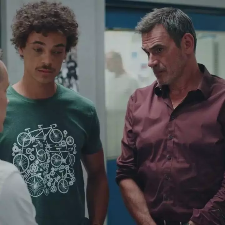 Plus belle la vie Indiscrétion : Baptiste et Patrick s'allient contre le pyromane Plus belle la vie Indiscrétion : Baptiste et Patrick s'allient contre le pyromane