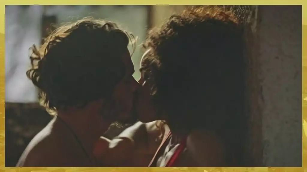 Plus belle la vie Indiscrétion : Fanny fait l'amour sur l'île Plus belle la vie Indiscrétion : Fanny fait l'amour sur l'île